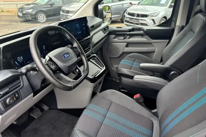 Ford Tourneo Custom din 2025 cu 24.269 km - oferta FOR248265 - foto 11