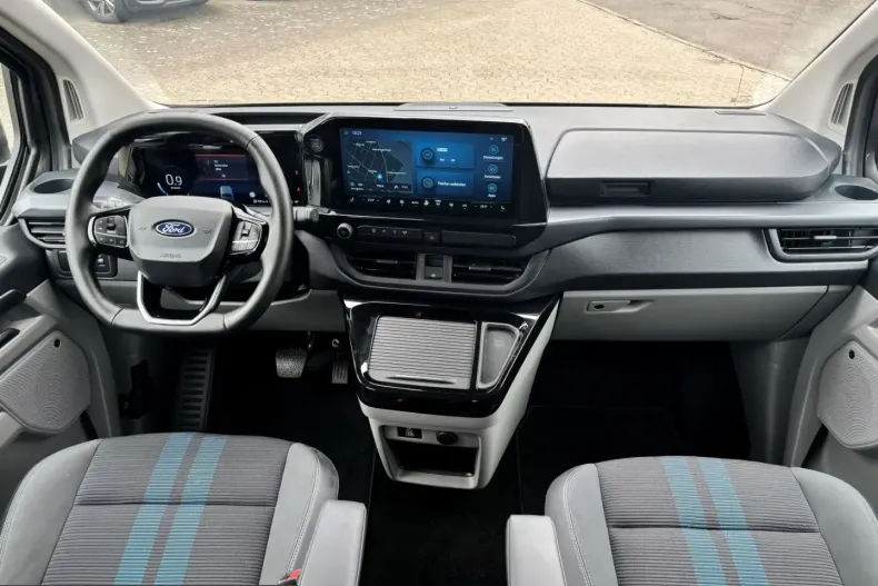 Ford Tourneo Custom din 2025 cu 24.269 km - oferta FOR248265 - foto 13