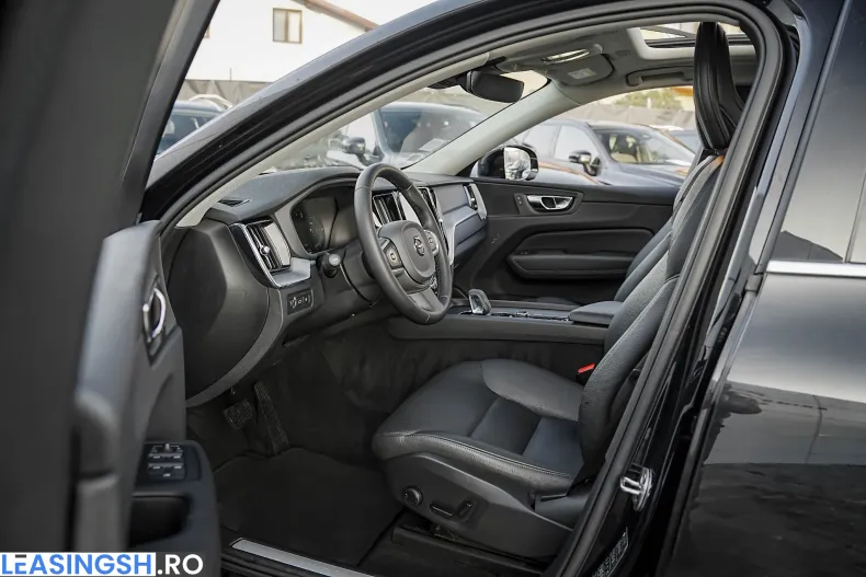 Volvo XC60 din 2022 cu 101.550 km - oferta VOL248289 - foto 16
