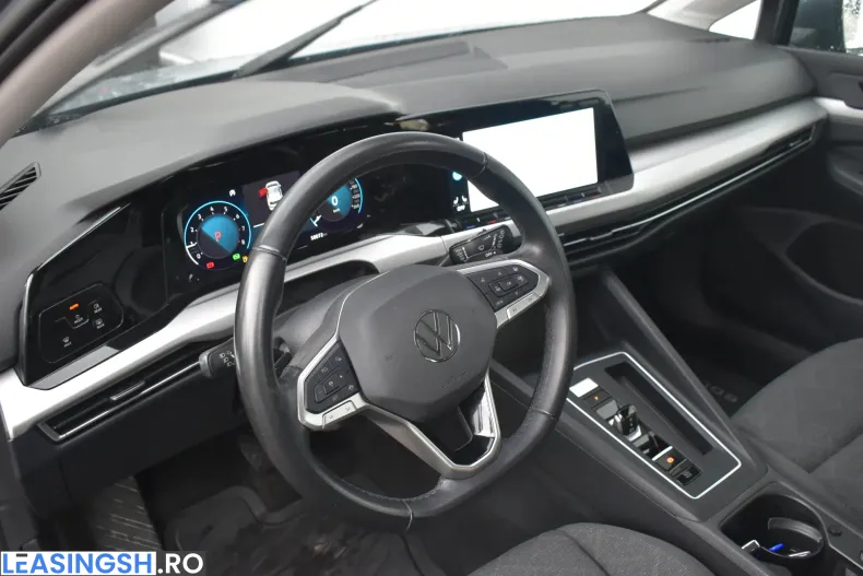 Volkswagen Golf din 2023 cu 58.072 km - oferta VOL248304 - foto 6
