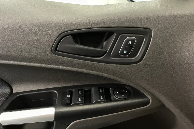 Ford Transit Connect din 2022 cu 124.141 km - oferta FOR248316 - foto 17