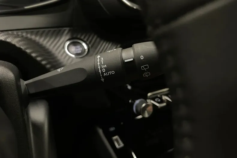 Peugeot 2008 din 2023 cu 53.004 km - oferta PEU248322 - foto 25