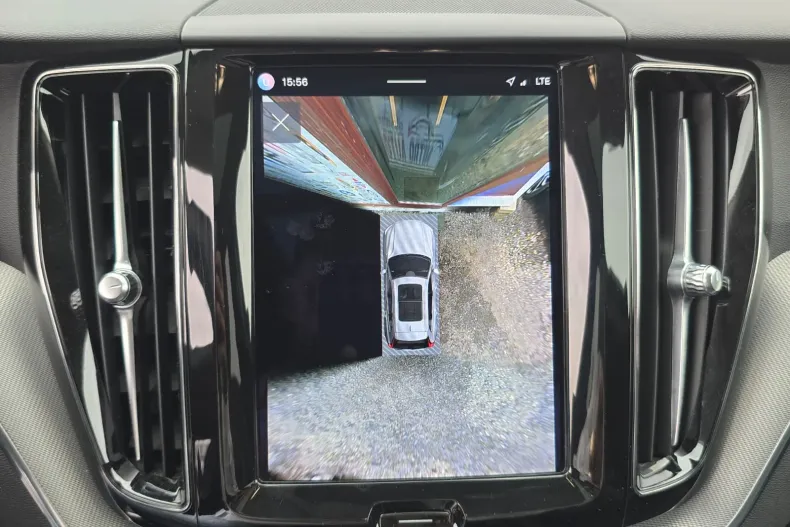 Volvo XC60 din 2022 cu 69.640 km - oferta VOL248330 - foto 14