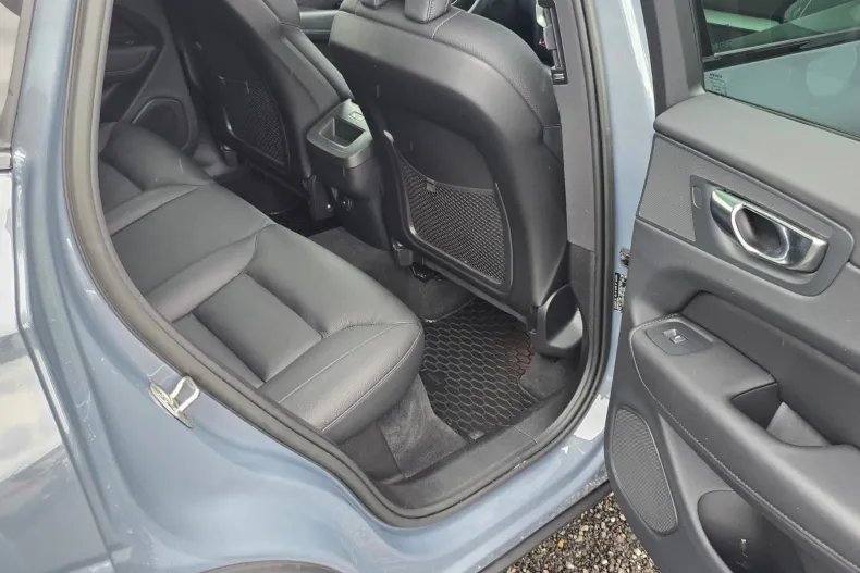 Volvo XC60 din 2022 cu 69.640 km - oferta VOL248330 - foto 22