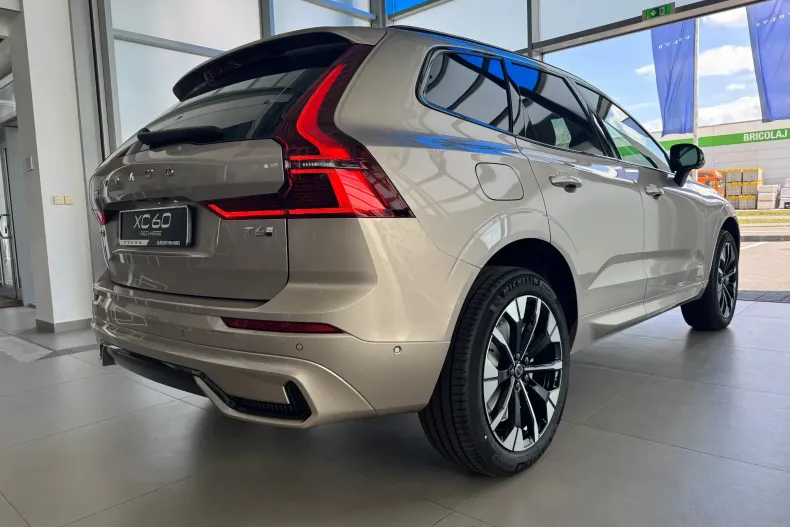 Volvo XC60 din 2026 cu 5.000 km - oferta VOL248345 - foto 5