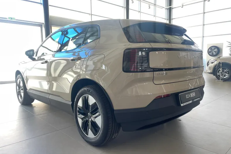 Volvo EX30 din 2026 cu 4.000 km - oferta VOL248346 - foto 7