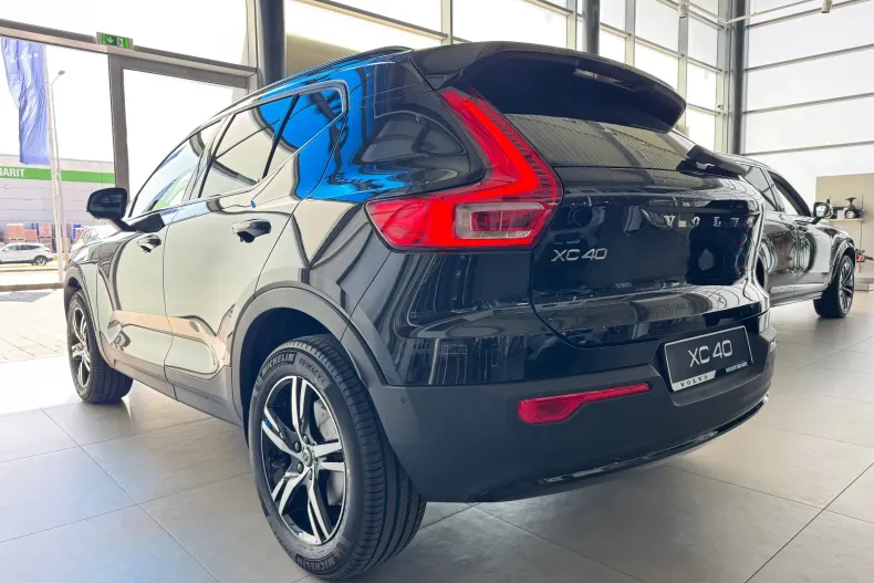 Volvo XC40 din 2026 cu 3.000 km - oferta VOL248347 - foto 7