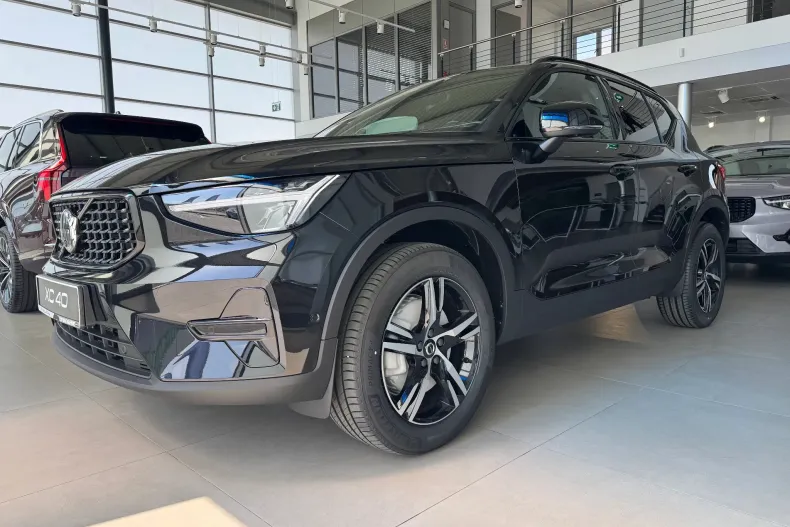 Volvo XC40 din 2026 cu 3.000 km - oferta VOL248347 - foto 9