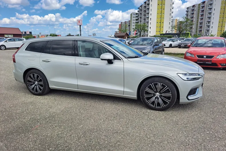 Volvo V60 din 2021 cu 177.125 km - oferta VOL248352 - foto 4