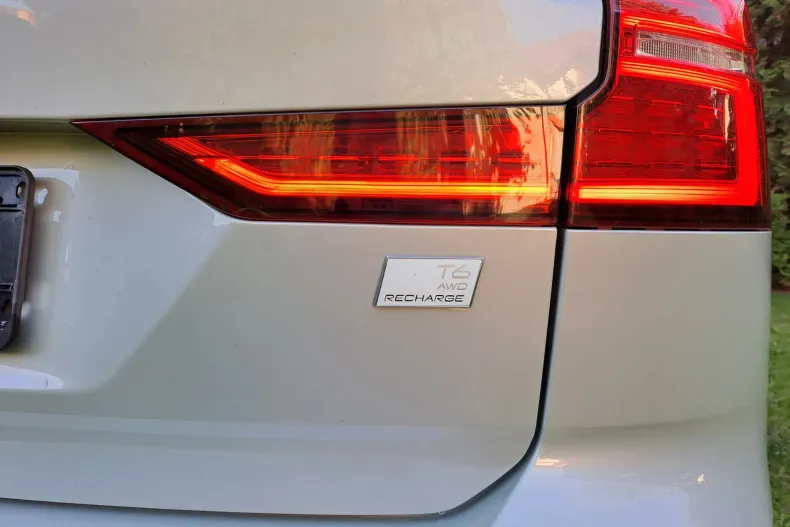 Volvo V60 din 2021 cu 177.125 km - oferta VOL248352 - foto 10