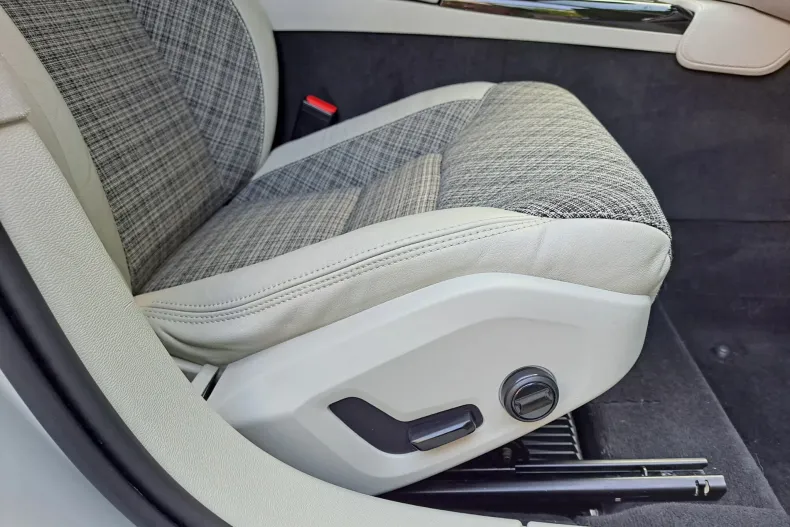 Volvo V60 din 2021 cu 177.125 km - oferta VOL248352 - foto 21