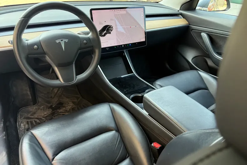 Tesla Model 3 din 2020 cu 132.400 km - oferta TES248353 - foto 6