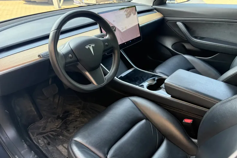 Tesla Model 3 din 2020 cu 132.400 km - oferta TES248353 - foto 21