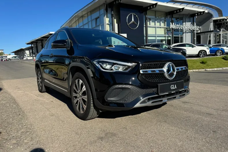 Mercedes-Benz GLA din 2023 cu 31.600 km - oferta MER248357 - foto 3