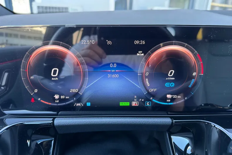 Mercedes-Benz GLA din 2023 cu 31.600 km - oferta MER248357 - foto 24