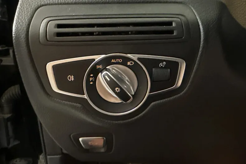 Mercedes-Benz GLC din 2020 cu 145.303 km - oferta MER248358 - foto 15