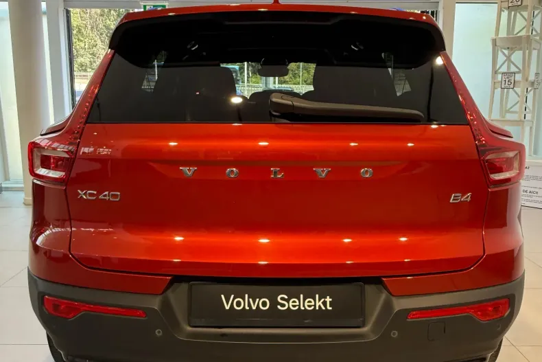 Volvo XC40 din 2023 cu 58.500 km - oferta VOL248362 - foto 8