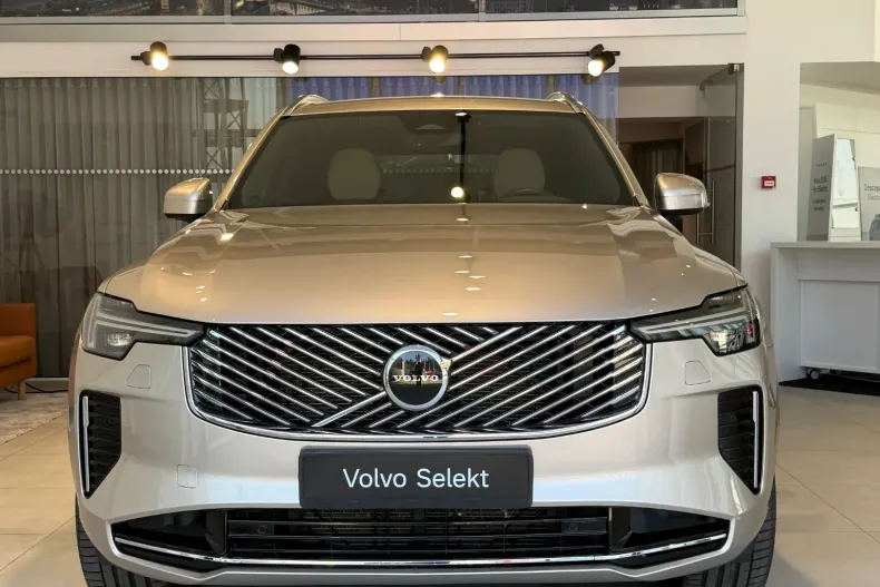 Volvo XC90 din 2024 cu 39.600 km - oferta VOL248363 - foto 2