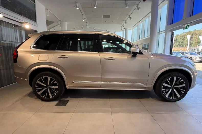 Volvo XC90 din 2024 cu 39.600 km - oferta VOL248363 - foto 6