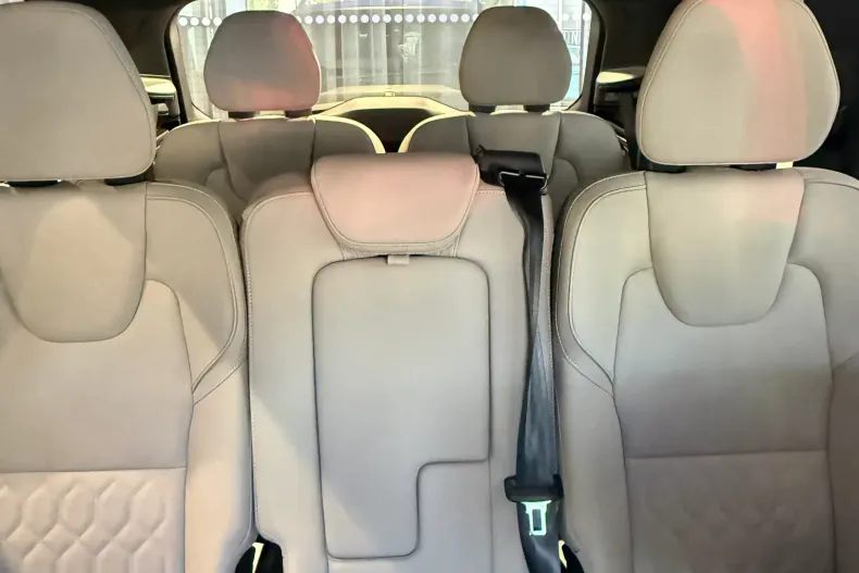 Volvo XC90 din 2024 cu 39.600 km - oferta VOL248363 - foto 22