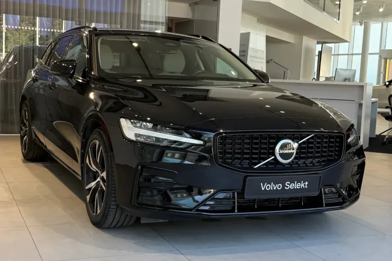 Volvo V60 din 2023 cu 13.500 km - oferta VOL248364 - foto 3
