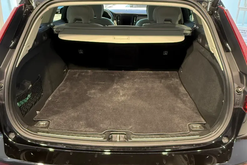 Volvo V60 din 2023 cu 13.500 km - oferta VOL248364 - foto 9