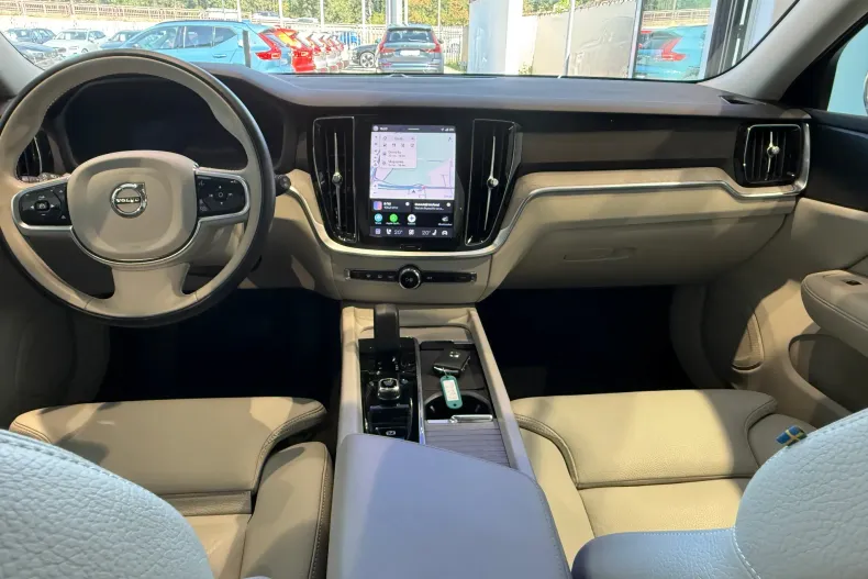 Volvo V60 din 2023 cu 13.500 km - oferta VOL248364 - foto 22