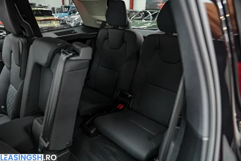 Volvo XC90 din 2025 cu 29.000 km - oferta VOL248369 - foto 8
