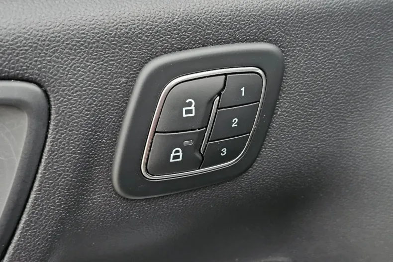 Ford Kuga din 2021 cu 174.000 km - oferta FOR248379 - foto 26