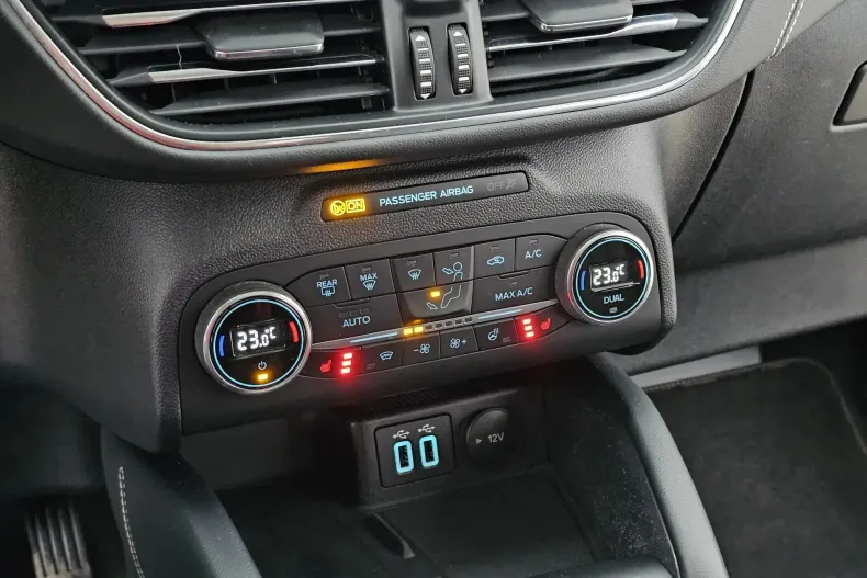 Ford Kuga din 2021 cu 174.000 km - oferta FOR248379 - foto 28