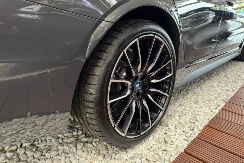 BMW i4 (Seria 4) din 2022 cu 135.263 km - oferta BMW248389 - foto 7