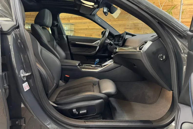 BMW i4 (Seria 4) din 2022 cu 135.263 km - oferta BMW248389 - foto 13