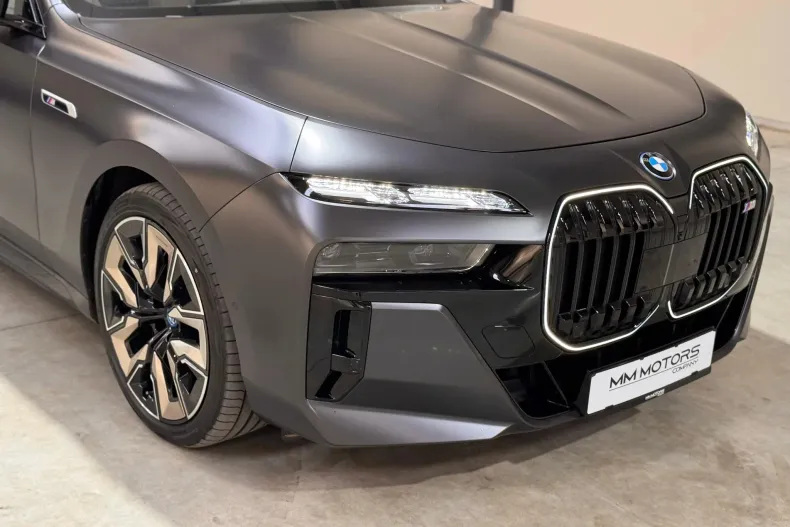 BMW M7 (Seria 7) din 2024 cu 38.558 km - oferta BMW248390 - foto 12