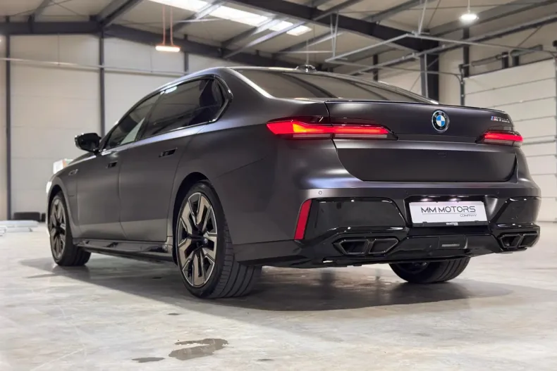 BMW M7 (Seria 7) din 2024 cu 38.558 km - oferta BMW248390 - foto 18