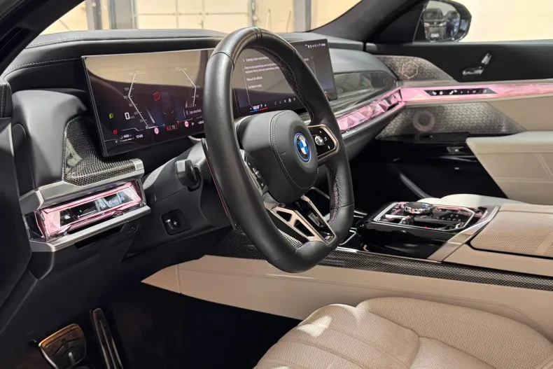 BMW M7 (Seria 7) din 2024 cu 38.558 km - oferta BMW248390 - foto 20