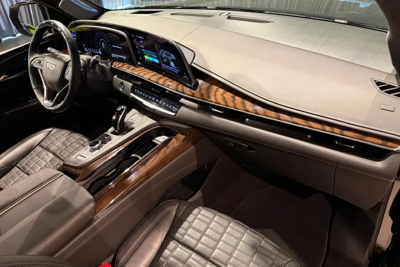 Cadillac Escalade din 2023 cu 15.776 km - oferta CAD248392 - foto 25