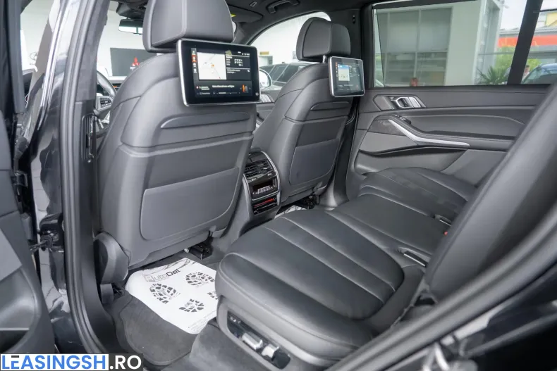 BMW X7 (Seria X) din 2022 cu 150.400 km - oferta BMW248399 - foto 26