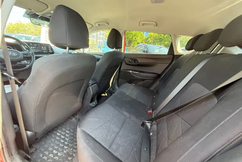 Hyundai Bayon din 2021 cu 47.758 km - oferta HYU248410 - foto 11