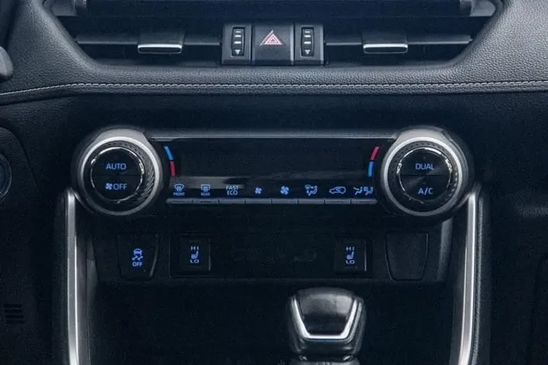 Toyota RAV4 din 2021 cu 125.000 km - oferta TOY248423 - foto 4