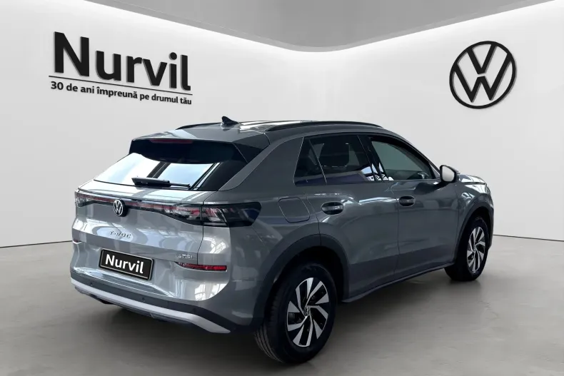 Volkswagen T-Roc din 2026 cu 1 km - oferta VOL248430 - foto 4