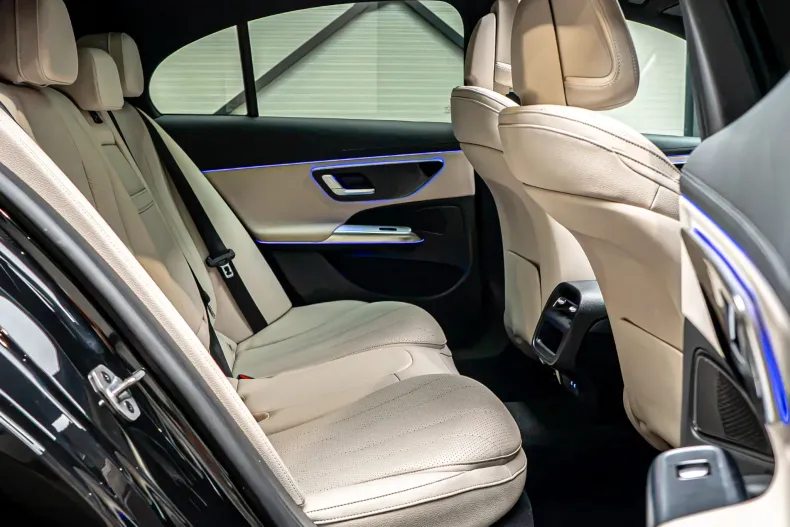 Mercedes-Benz E din 2025 cu 30.500 km - oferta MER248433 - foto 14