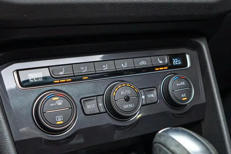 Volkswagen Tiguan din 2021 cu 174.500 km - oferta VOL248434 - foto 34