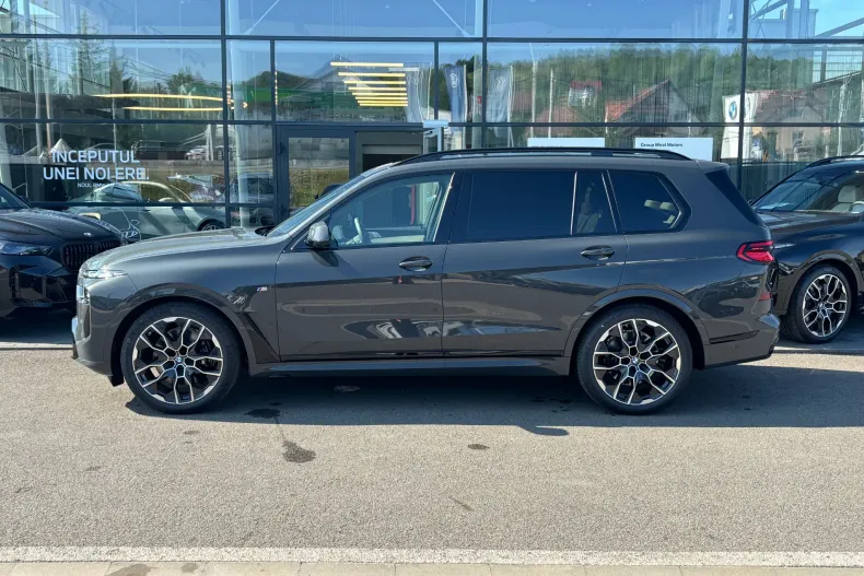 BMW X7 (Seria X) din 2026 cu 1 km - oferta BMW248444 - foto 2
