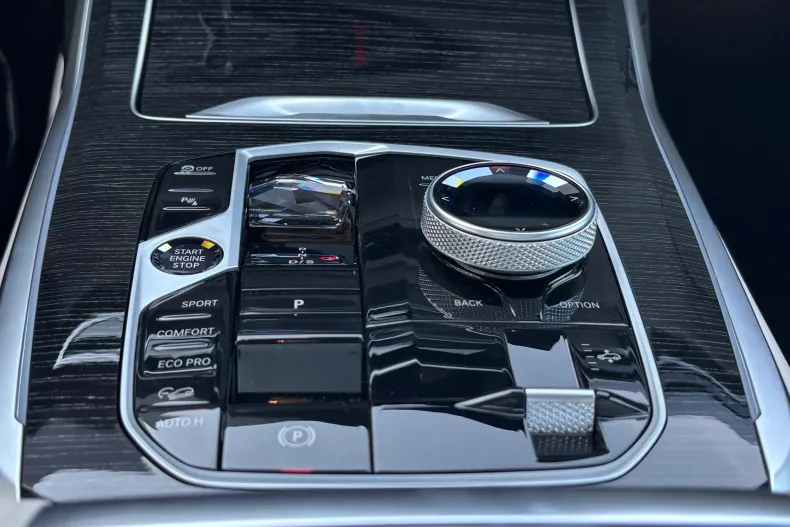 BMW X7 (Seria X) din 2026 cu 1 km - oferta BMW248444 - foto 19