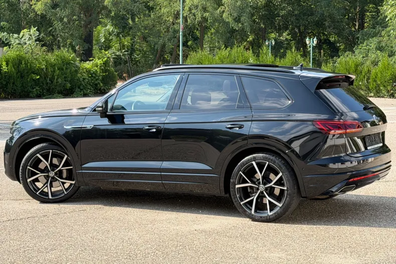 Volkswagen Touareg din 2023 cu 147.420 km - oferta VOL248450 - foto 12