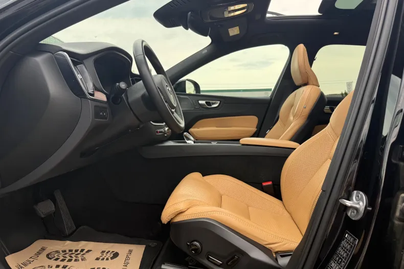 Volvo XC60 din 2023 cu 125.899 km - oferta VOL248453 - foto 6