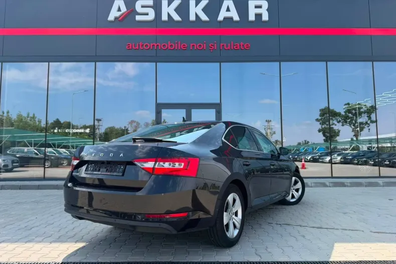 Skoda Superb din 2022 cu 118.549 km - oferta SKO248456 - foto 11
