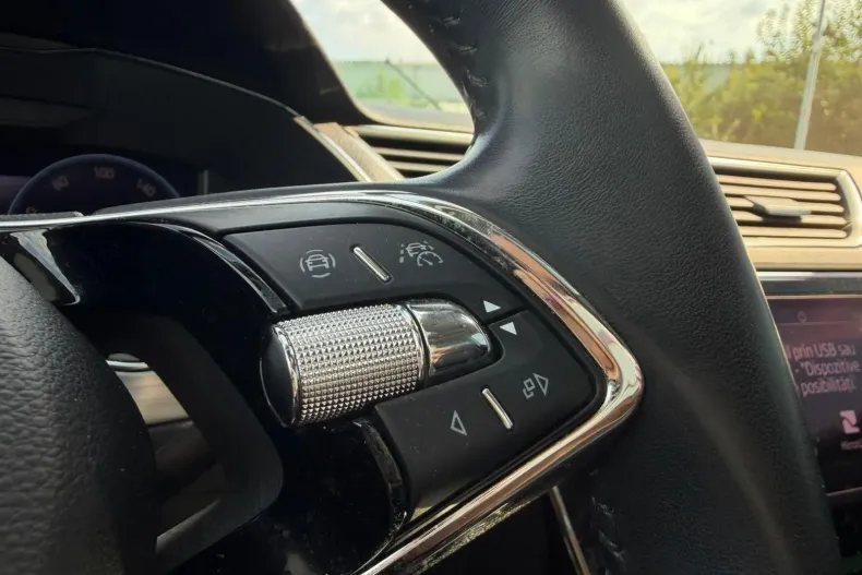 Skoda Superb din 2022 cu 118.549 km - oferta SKO248456 - foto 19