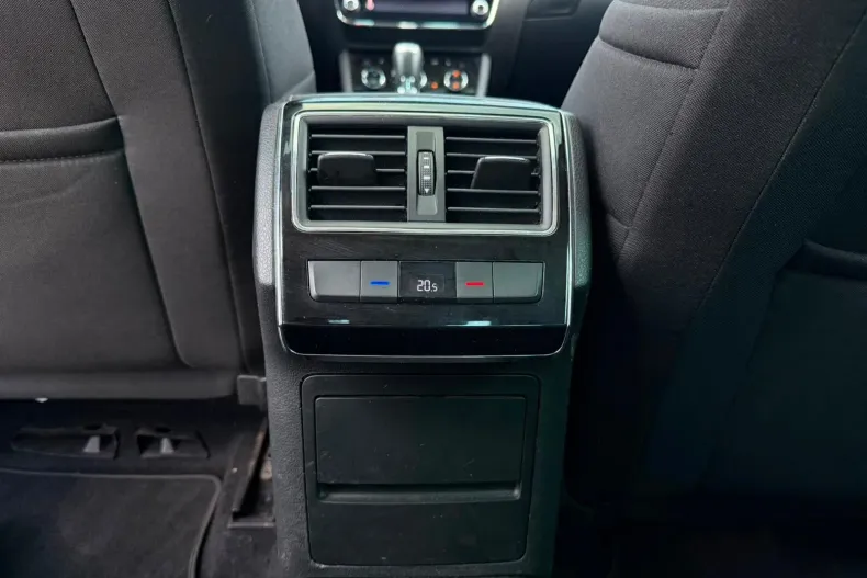 Skoda Superb din 2022 cu 118.549 km - oferta SKO248456 - foto 25