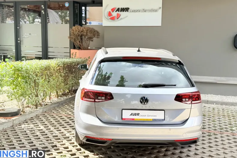 Volkswagen Passat din 2023 cu 150.375 km - oferta VOL248460 - foto 3